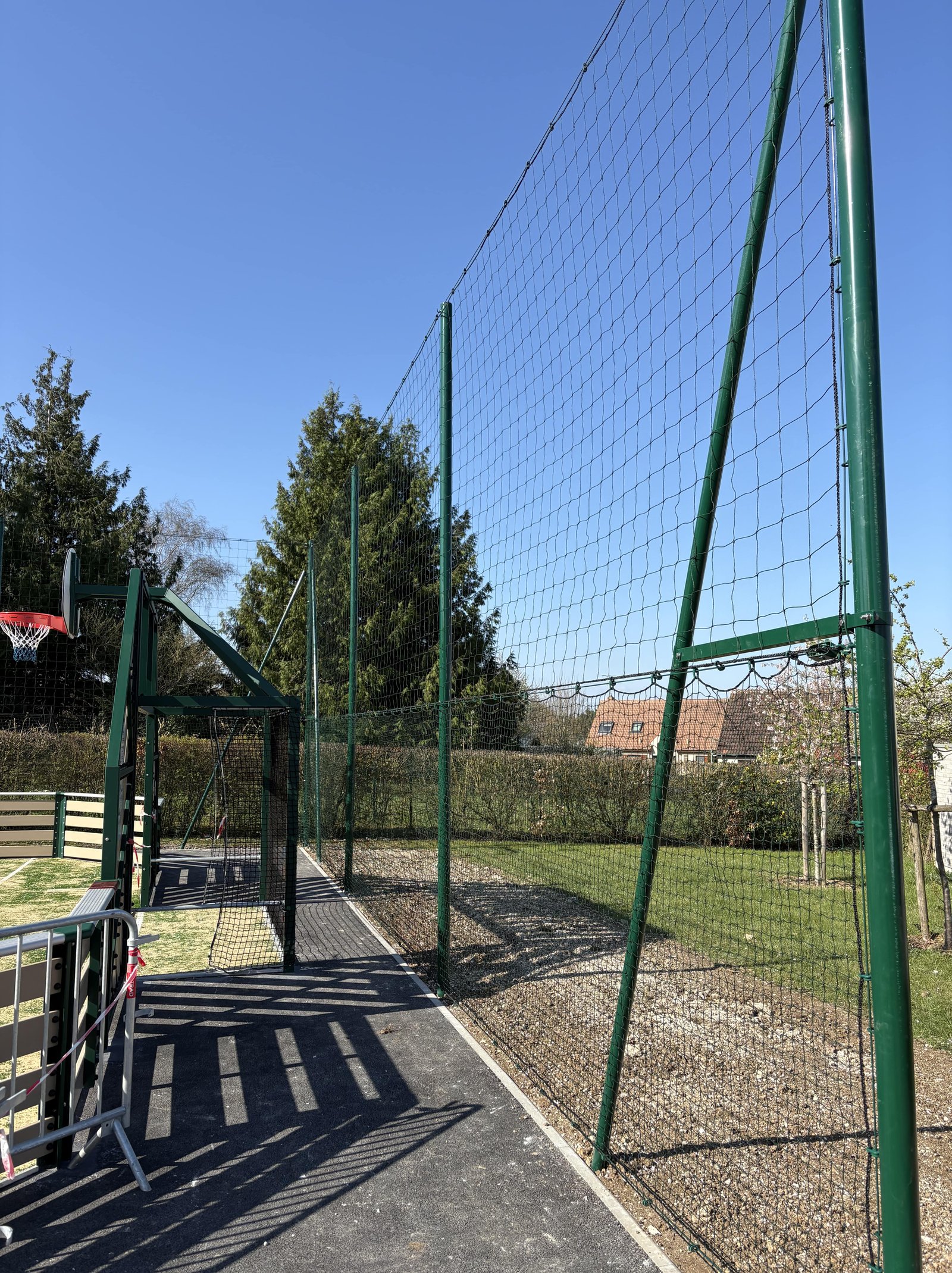 Installation de clôtures et équipements sportifs à Amiens (80)